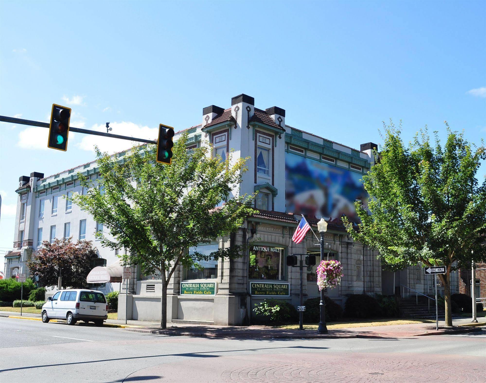 Hotel Centralia Square Grand Ballroom And Vintage Hotel Centralia